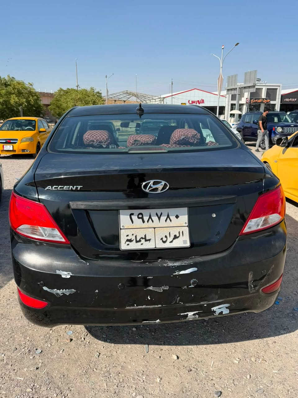 هيونداي اكسنت وارد امريكي بدون ضرر لون اسود 
موديل 2017 
السعر 90 مع مجال بسيط 
***********
