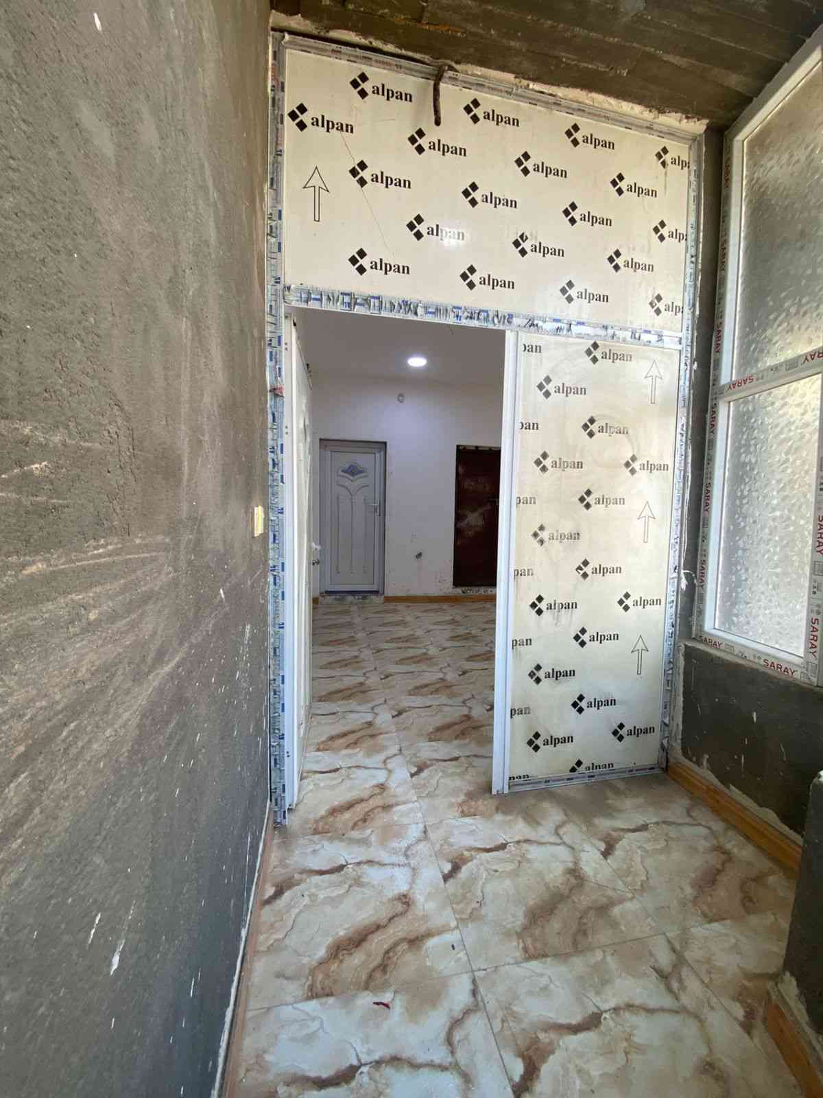 💥 دار طابو صرف ركن حي الرسول قرب مستشفى الولادة 🩵 ✅ (فارغ غير مؤجر)💥 ⚜️البيت للبيع جاهز⚜️ للسكن ⚜️ كونكريت مسلح ⚜️عرض الشارع 12متر على ساحه ⚜️  ✅فارغ حالياً 🏠  _____________________________________________ 🏤يحتوي البيت ع 🏤 طابق ونص 💥 💥 غرف نوم عدد 2 🔀💥 آستقبال 🔀💥 صاله 2  صحيات 🔀💥 مطبخ 🔀💥🔀💥 مناور2 ❇️  ____________________________________________ المكان 💥⚜️💥( حي الرسول)( المربع المقابيل مستشفى الولادة)  حي الرسول ♦️ المساحه💥⚜️💥(100)م ركن  (10×10) السعر 💥⚜️💥 170 قابل للتفاوض   💜 _____________________________________________ 👑تريد عقارك ينباع ماعليك سوئ  المراسله والباقي علينه ‏#للاستفار... او عرض عقارك 🏛🖥🏛 ‏***********☎️***********☎️ ‏💢لمتابعةاحدث  العروض وافضلها انظم لقناتنا على الواتساب بالضغط على الرابط ادناه 👇 https://chat.whatsapp.com/JA9f5bBFuLKFBj2zfh4xL0?s=sh&p=a&ilr=0&amv=0 ‏
