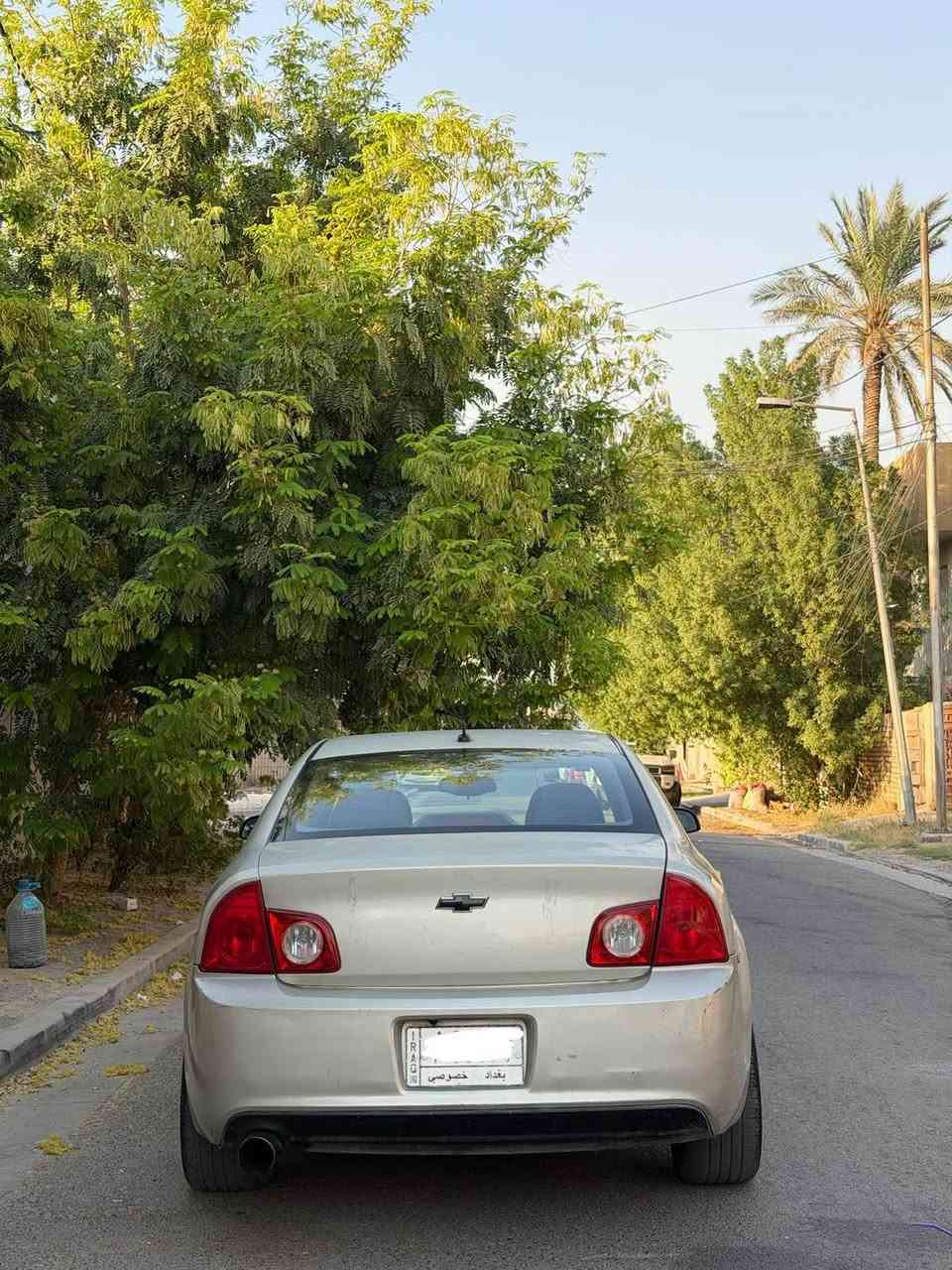 ماليبو 2011 لون ذهبي بغداد للبيع :
السعر 65 ورقه وبيها مجال 
محرك 4 سلندر 2500 المرغوب 
كير اوتو - صدر نضيفات 
تبريد شغال بارد 
ويل كب 17 
شاشه - كأمره خلفيه -كشن كهرباء 
مصبوغة عام للجمالية فقط بسبب الجراد 
البدي كلش حلو وصافي وبدون اي دواخل 
محركها بي  ( لاستيك ولف بيها ) 
والسيارة تشتغل وتمشي وكلش ناعمه 
مكاني بغداد المنصور للاستفسار: 
*********** بغداد, العراق
