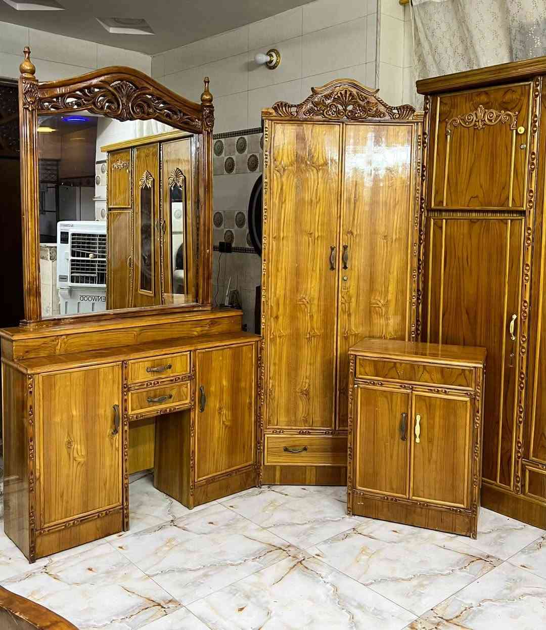 650غرفه زان خشب عراقي سبع قطع صاج الضهر جرجوبه زاويه كنتوريه كومدي احذيه بغداد الحسينيه مال الراشديه وعندي توصيل ***********
