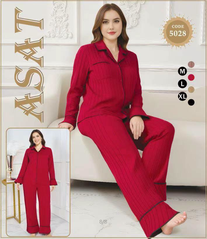 قياس ( M - L - XL ) 
السعر 96 الف
الدرزن 4 الوان 
خامه مخمل قطن درجة اولى

***********

مخزن he

نص مكتوب في الصور:
- CODE K013 M L XL
- XS S M XL CODE 5024 M L XL 4/8
- ASAT
- CODE
- 5022
- M
- L
- XL
- 2/8
- 5027
- ASAT CODE 5028 M L XL 8/8
- L XL XXL H007 M L XL
- ASAT CODE 5021 M L XL