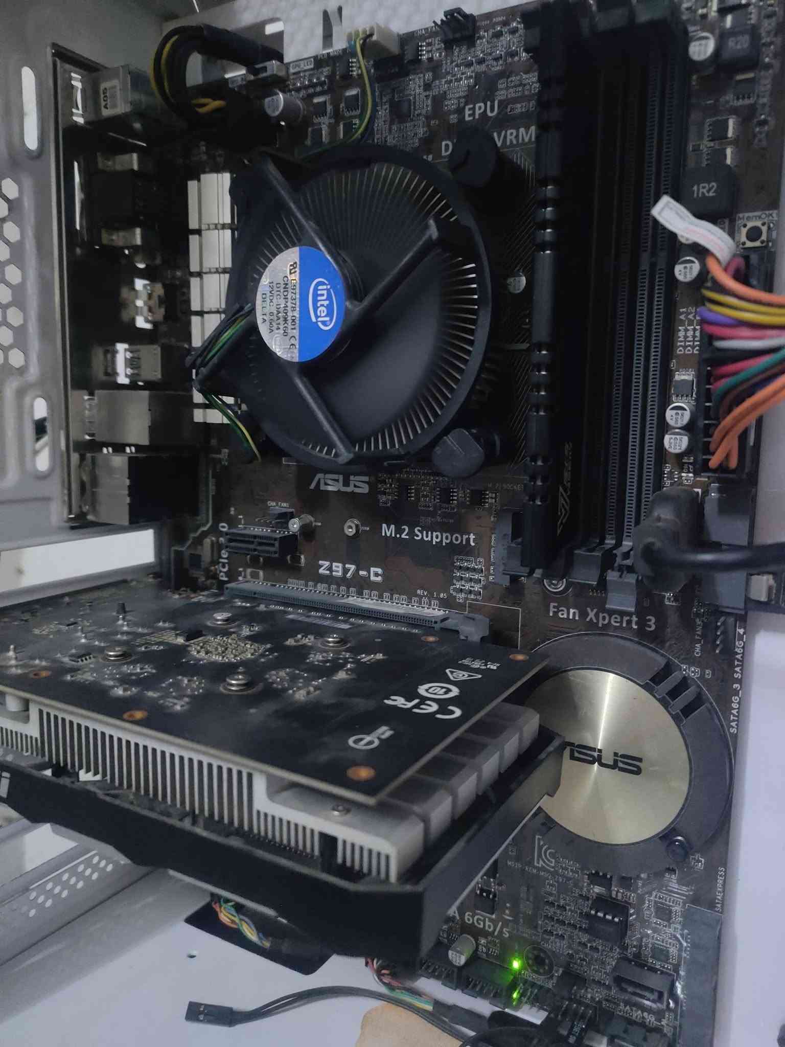 i7 4770 • GTX 1650 • 16GB DDR3