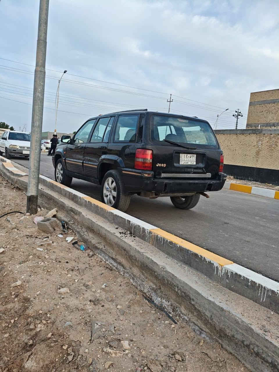 سيارة جيب شيروكي ستيش 95 مكينة وگير 2.5 الكهربائيات الي بالسيرة شغالة كلها والحدادية نظيفة
التايرات نظاف بديها حلو ما بيه اي ضربة السيارة جاهزة من كل شي 
الي ياخذها ما يصرف عليها بس الدهن وبانزين 
المكان: ناصرية مركز
السعر: 35 وبيها مجال
الرقم: *********** متواجد بيه واتساب
مكلف بنشر
