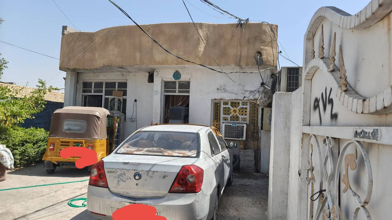السلام عليكم 
بيت للبيع مساحه البيت 230 وصور سعر 60 بي مجال قليل مكاني بغداد فلكه حي النصر بلولدايه قريب ع شارع بيت دايش وقريب ع شارع العام  شراي يتصل 

‏‪***********‬‏
