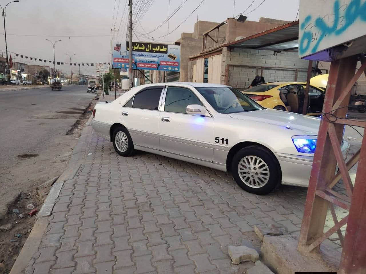 سلام عليكم ملكه ادوات كصه جنطه سياره حلوه وماعايزها شي كلشي شغال بيها كهربائيات فول تبريد ثلج غرفتها حلوه تخم جديد محرك ديفور سياره كلش نضيفه سعرها 40 وبيها مجال عنواني نجف رقم ***********
