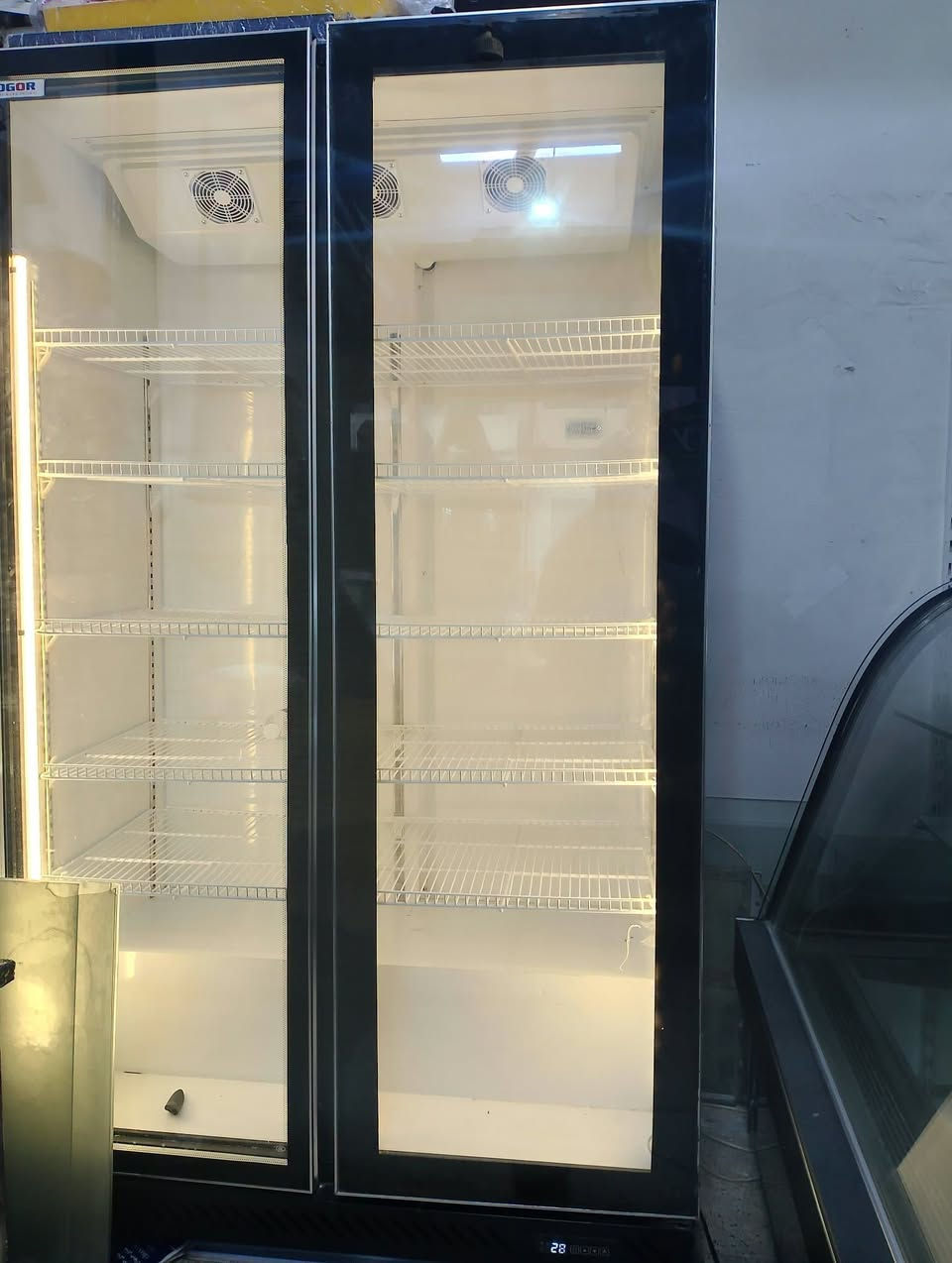 عارضة دبل باب موديل حديث العارضة بيها٣الوان اختياري ازرق وشمسي وابيض سعرها 950 عنوان موصل *********** توصل عل الخط او عل وات ساب
