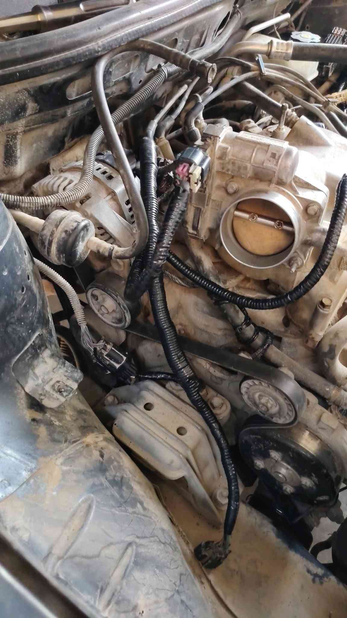 🔧 مجموعة أعمال متفرقة داخل الورشة بأوقات متفاوتة 🚘

تم إنجاز مجموعة من أعمال الصيانة الميكانيكية والكهربائية، وبالتفاصيل التالية:

🔹 أولاً: حدادة أمامية عامة

• فحص جميع أجزاء الحدادة الأمامية وتشخيص مصادر الأصوات والرخاوة
• فحص الأذرع والبوشات والكام شفتات  والربلات
• شدّ وترتيب جميع أجزاء الحدادة
• تشحيم القطع التي تحتاج إلى إدامة
• إجراء ميزانية أمامية وضبط زوايا الإطارات بعد إكمال العمل

🔹 ثانياً: تبديل أذانات الكير الدائرية

• فك أذانات الكير القديمة والمتضررة
• تنظيف أماكن التثبيت وفحص البراغي
• تركيب أذانات كير دائرية جديدة نوع كوري
• ضبط موقع الكير وشدّ البراغي بصورة صحيحة
• فحص السيارة للتأكد من اختفاء الاهتزاز والضربات

🔹 ثالثاً: تبديل دچات  المحرك الجانبية

• فحص دچات  وقواعد المحرك
• تبديل الدچات  الجانبية المتضررة
• ضبط استقامة المحرك داخل الحوض
• شدّ جميع نقاط التثبيت
• فحص اهتزاز المحرك عند التشغيل والتعشيق

🔹 رابعاً: عمل سنتر لوك للأبواب الأربعة

• تركيب ماطور سنتر لكل باب
• تمديد وربط الأسلاك بصورة مرتبة وآمنة
• ربط المنظومة مع وحدة التحكم والريموت
• ضبط حركة أقفال الأبواب الأربعة
• فحص الفتح والغلق والتأكد من عمل المنظومة بالكامل

🔹 خامساً: إدامة منظومة الاحتراق بالكامل

• فحص وتنظيف البخاخات والتأكد من انتظام ضخ الوقود
• فحص الابلكان وتنظيفها أو استبدال التالف منها
• فحص واير بلك  والكويلات
• تنظيف بوابة الهواء والثروتل
• تنظيف مجاري سحب الهواء
• فحص صمام الـPCV ومنظومة تهوية المحرك
• فحص القراءات الحية ومسح رموز الأعطال
• إعادة برمجة وتنظيم عمل المحرك بعد إكمال الصيانة

🔹 سادساً: صيانة ظفيرة المحرك

• فتح وفحص الظفيرة بالكامل
• معالجة الأسلاك اليابسة أو المتضررة
• إصلاح أماكن القطع والربط غير الصحيح
• تبديل الفيش المتضررة وتنظيف نقاط الاتصال
• تثبيت الأسلاك بعيداً عن الحرارة والأجزاء المتحركة
• تغليف الظفيرة بشريط حراري لحمايتها
• فحص خطوط الكهرباء والأرضي والتأكد من ثبات الإشارات

✅ تم فحص جميع الأعمال وتجربة السيارة بعد الصيانة للتأكد من سلامة التشغيل.

🔹 سابعاً: تبديل وبرمجة وحدة الـBCM

• فحص وحدة التحكم بالهيكل وتشخيص الخلل
• فحص الفيوزات والفيش وخطوط الكهرباء والأرضي
• فك وحدة الـBCM القديمة وتركيب الوحدة البديلة
• برمجة الوحدة وربطها مع أنظمة السيارة
• إجراء تعلّم نظام الحماية والمفتاح
• برمجة السنتر لوك والإنارة والتجهيزات الكهربائية
• مسح رموز الأعطال وإجراء فحص نهائي للتأكد من عمل جميع الوظائف بصورة صحيحة

🔧 ورشة أنور سوزوكي وإكونوكس

📍 كربلاء – الحي الصناعي – البلوك الثاني – شارع السايدين (سايد الدخول)

📞 ***********
📞 ***********

تشخيص دقيق… صيانة متكاملة… وشغل مضمون بإذن الله 🚙✨
