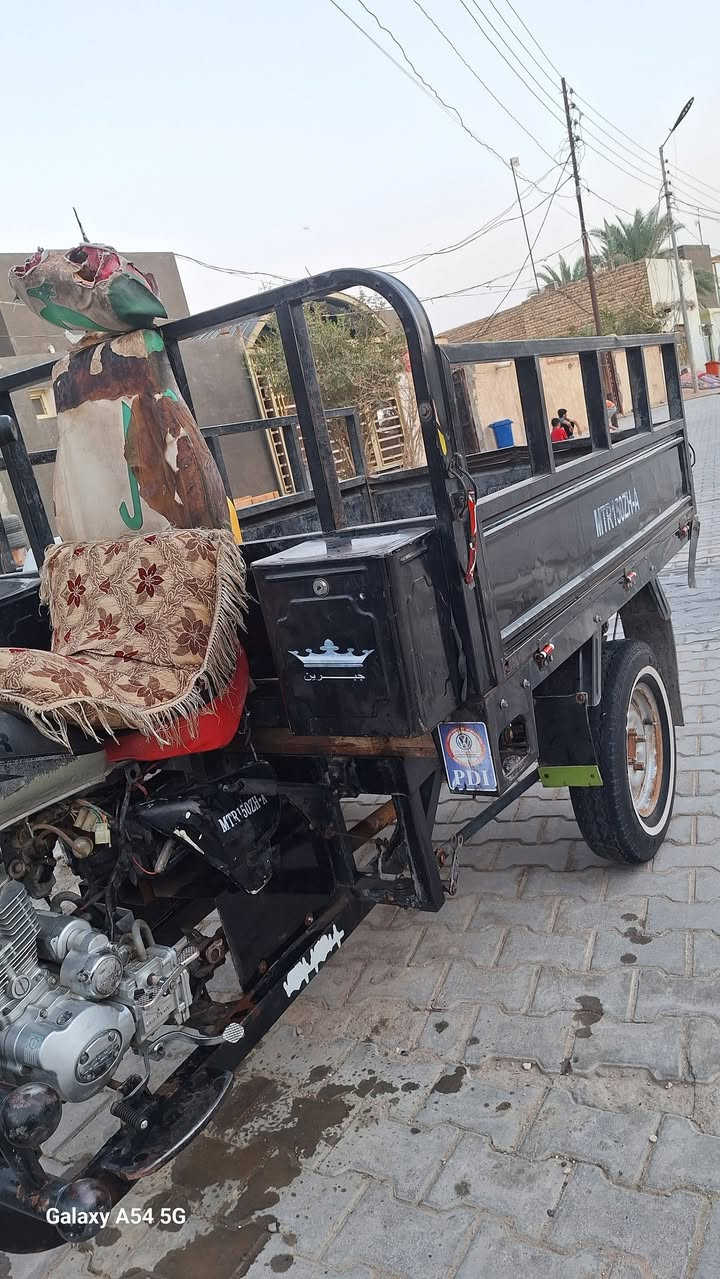 سلام عليكم  ستوته مديل 2021 اوراق اصوليه  ***********  واتساب رميثه شارع العام سعر مليون 550 وبيه مجال بصيد ملاحضه عوزة فقط كهربائيات

نص مكتوب في الصور:
- Galaxy A54 5G