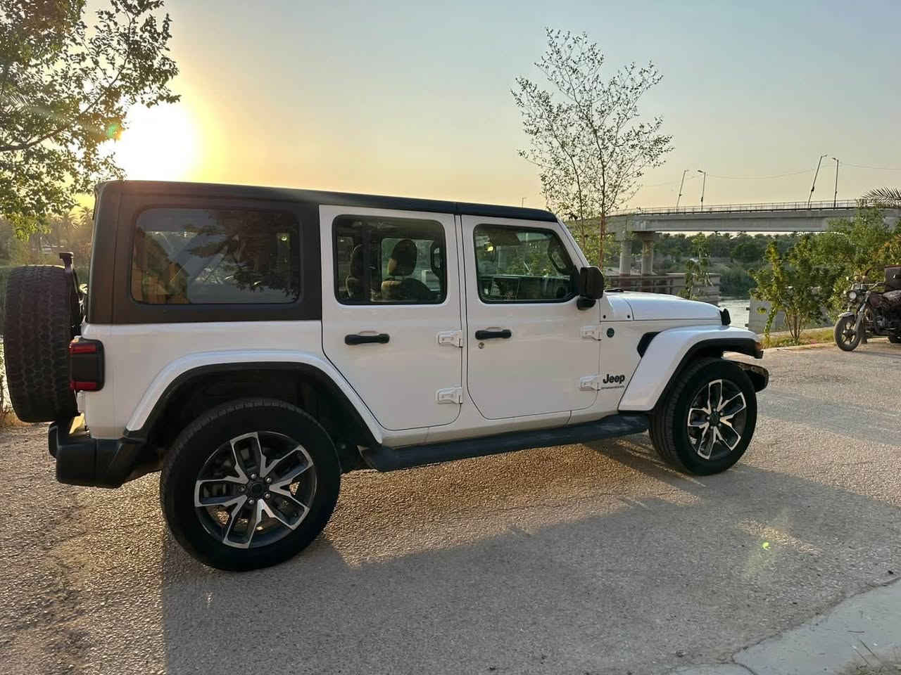 🔥 للبيع | Jeep Wrangler 2024 🔥

🤍 Wrangler 2024

.

📍 السيارة جاهزة
📌 الممشى: 20000 m
📌 الفئة: بلك أن هايبرد
💰 السعر: مناسب جدا

📞 للتواصل: ***********

#JeepWrangler #Wrangler2024 #رانكلر #جيب #سيارات_للبيع

