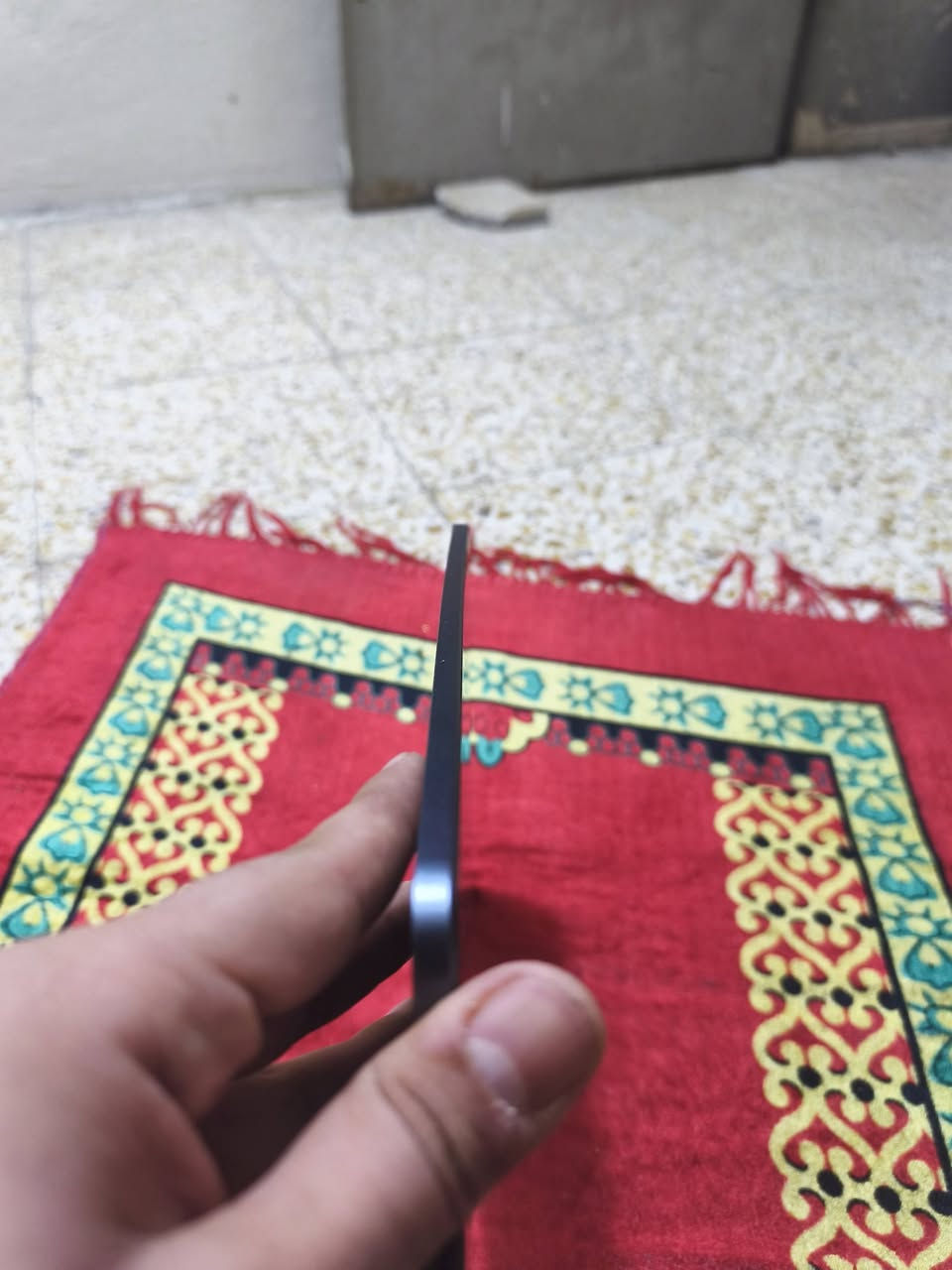 باد 6S برو • ذاكرة ٥١٢ • بطارية ١٠٠٠٠