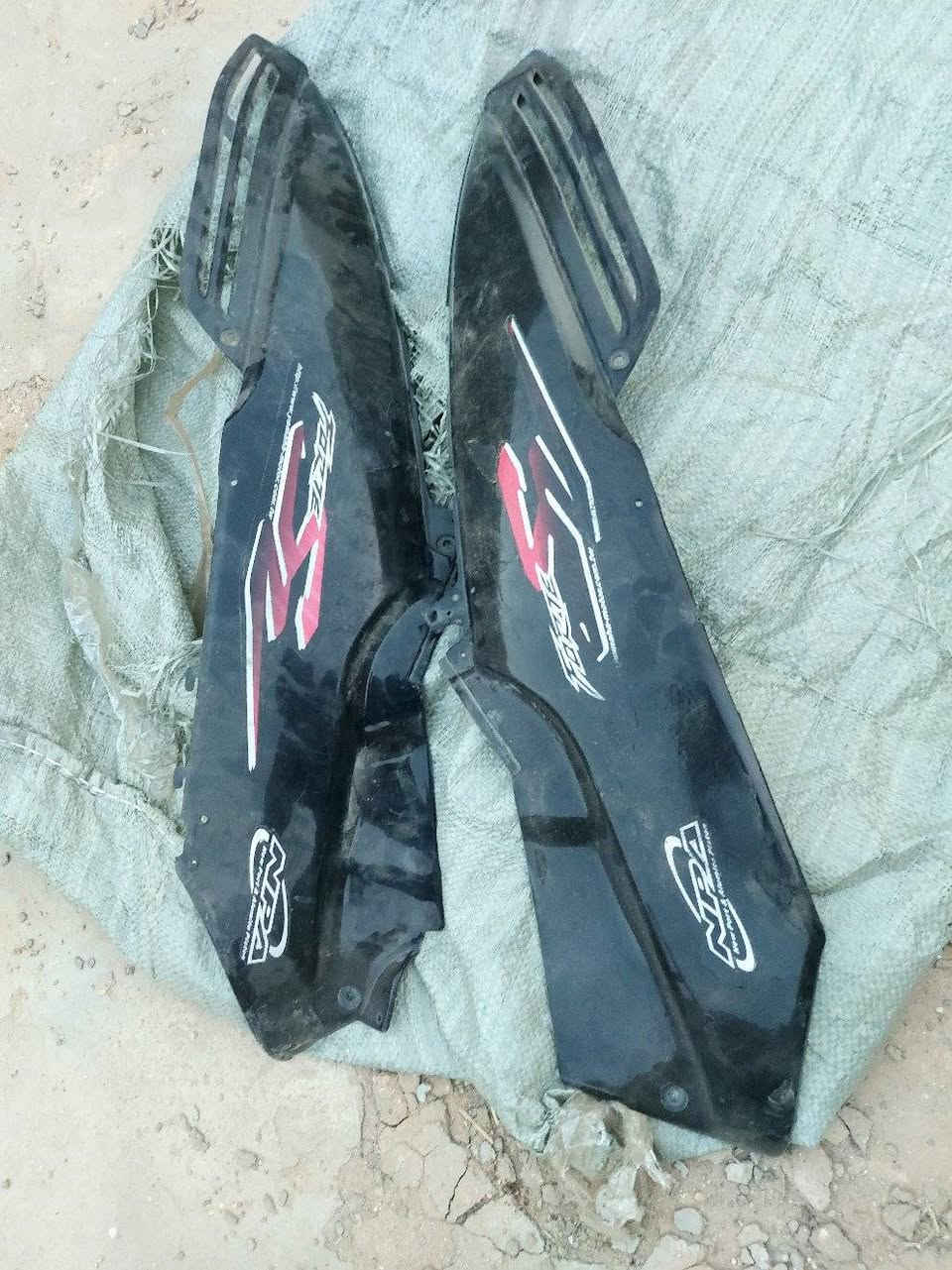 غراض فراشه للبيع 
كفرات ب10 جك نص ب10 mv3 ب5زرازير ب3 مرايات ب5 الميشتري لٱ يتعبني مكاني مكتب الرشيد❗ ***********
