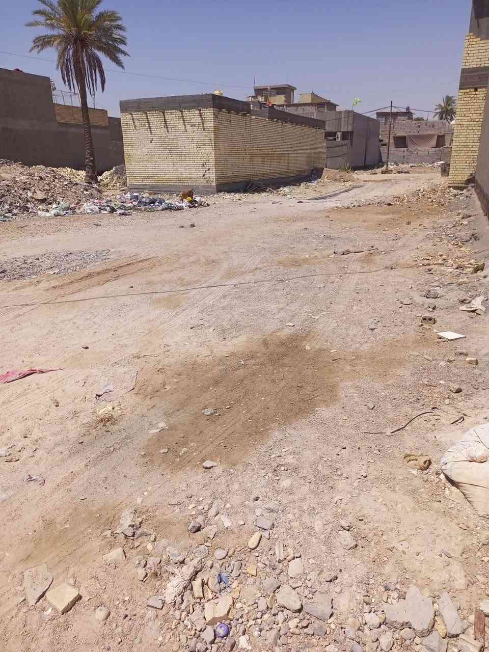 السلام عليكم ورحمة الله وبركاته قطعه للبيع موقع سكله حجي شامل 300متر ترهم 3قطع ***********
