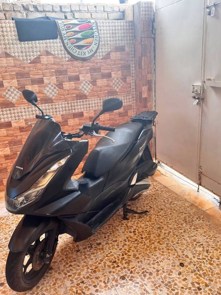 السلام عليكم
دراجه pcxموديل 23جيل رابع مكينه كفاله كشر نضيف ميكنه كفاله من الفتح ومن العيب دراجه بيه سستم صوت لون اسود طافي دراجه نظيفه مال جنايه السعر
اتصل ***********
