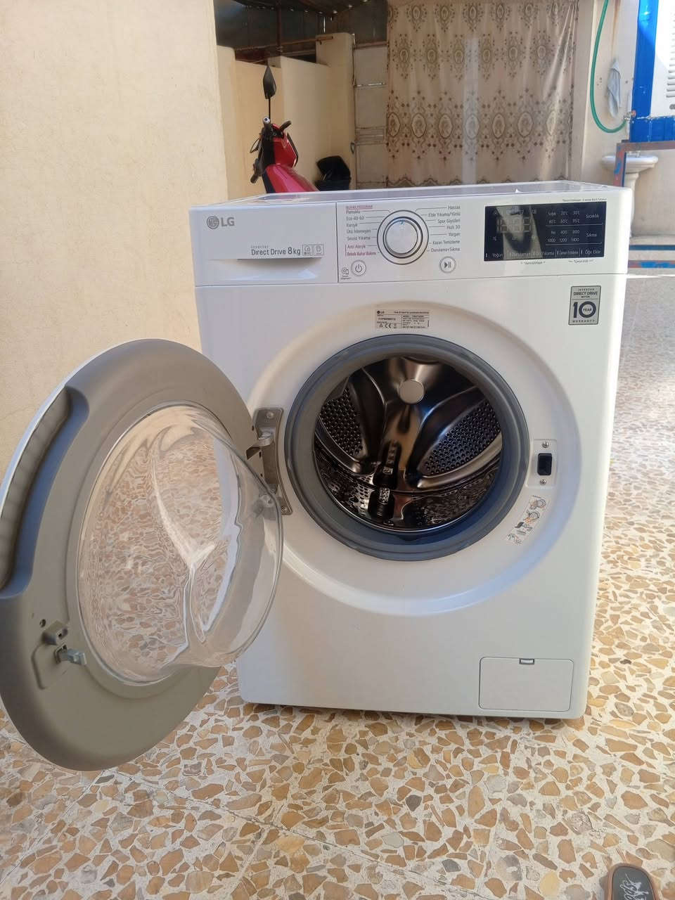 السلام عليكم غساله تركي نوعيه LG اخو الجديد نظافه 100% شرط شغال ضمان اسبوع سعر 250,000 بمجال بسيط
شراي يتصل على هذا الرقم ‏‪***********‬‏
