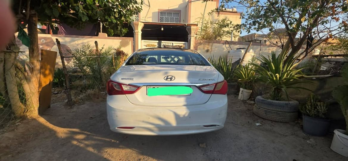 سوناتا خليجي موديل ٢٠١١ رقم أربيل مكينه ٢٤٠٠ 
سيارة بيها قطعة قطعتين مبدلات واحد بارد 
تبريد بانوراما 
سيارة الحمدلله مال جناي عندي بيها وكالة ومالكها من مدينة القاسم 
السيارة كاملة سعرها ١٠٣ وبيها مجال للشراي 
للتواصل والاستفسار 
***********

