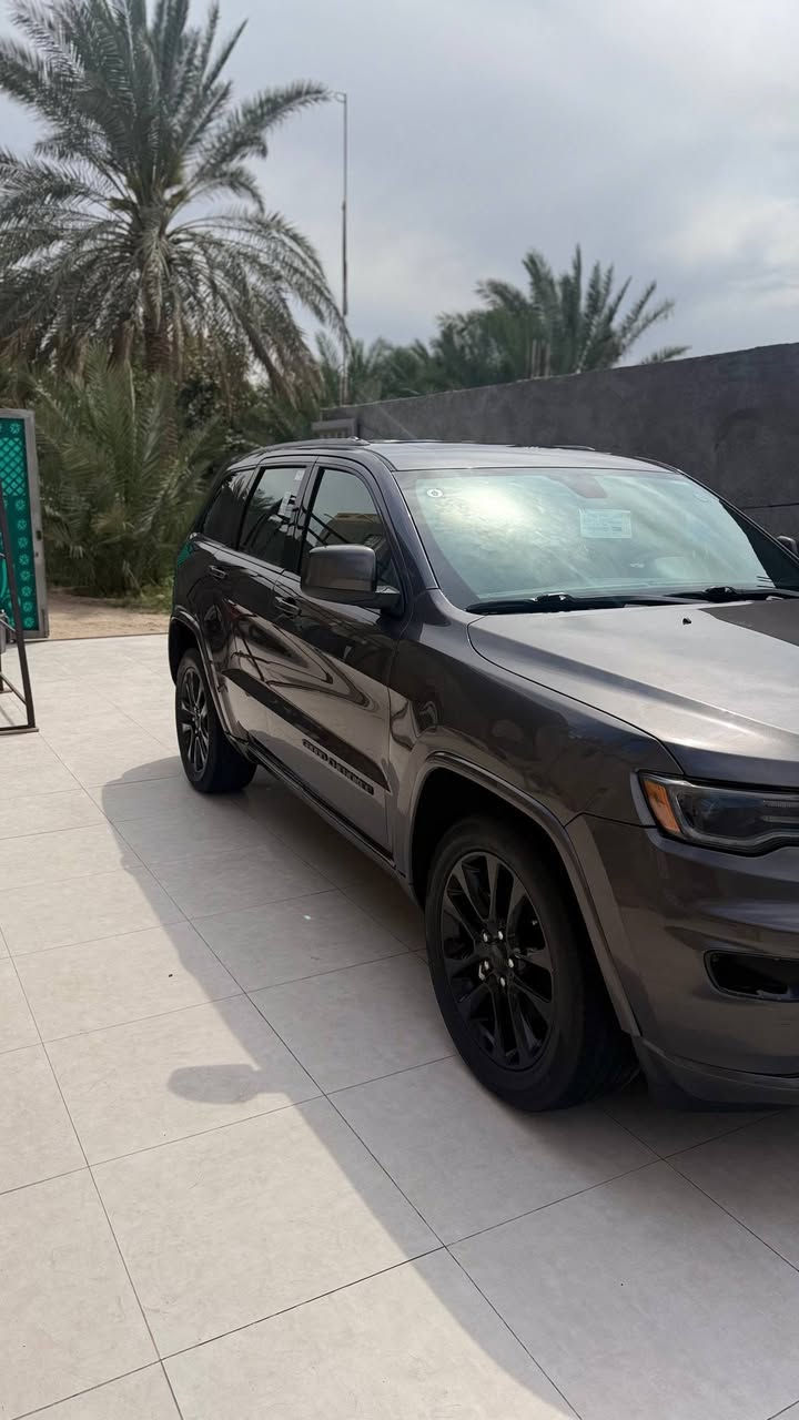جراند شيروكي بلاك توب • ٢٠٢٠ • دبل