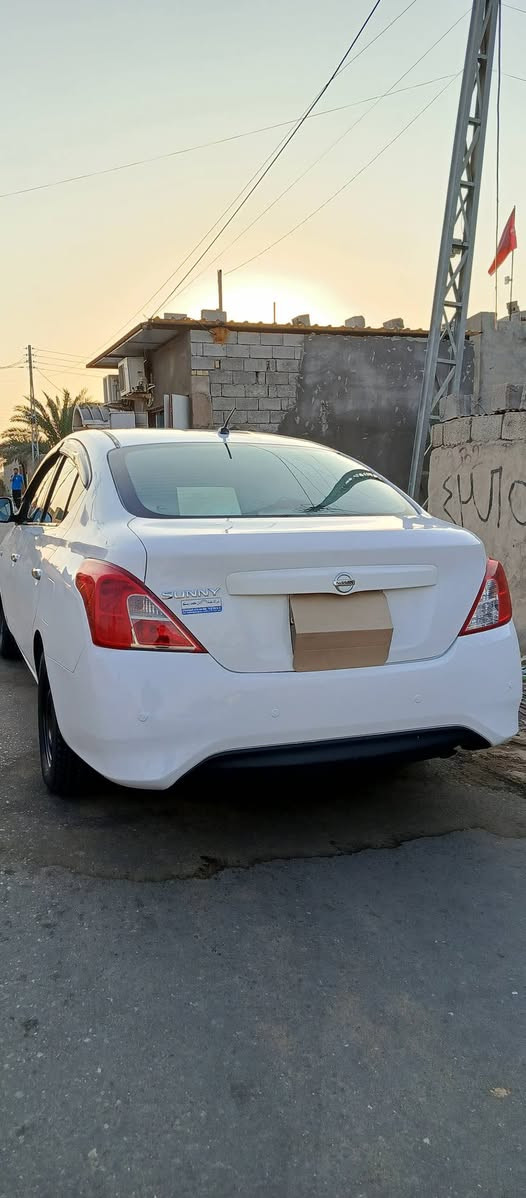 نيسان صني هندي ابليته الزركه موديل 2018 رقم اربيل سياره جاهزه تبريد تدفئه حداديه طخم تاير مكينه. ابلاديه  بيها جاملق امامي تبديل والاصلي موجو وبيها شبر صبخ بالمدكر الخلفي مكان السياره بصره رقم التواصل ***********
السعر 85 ورقه البصرة, العراق
