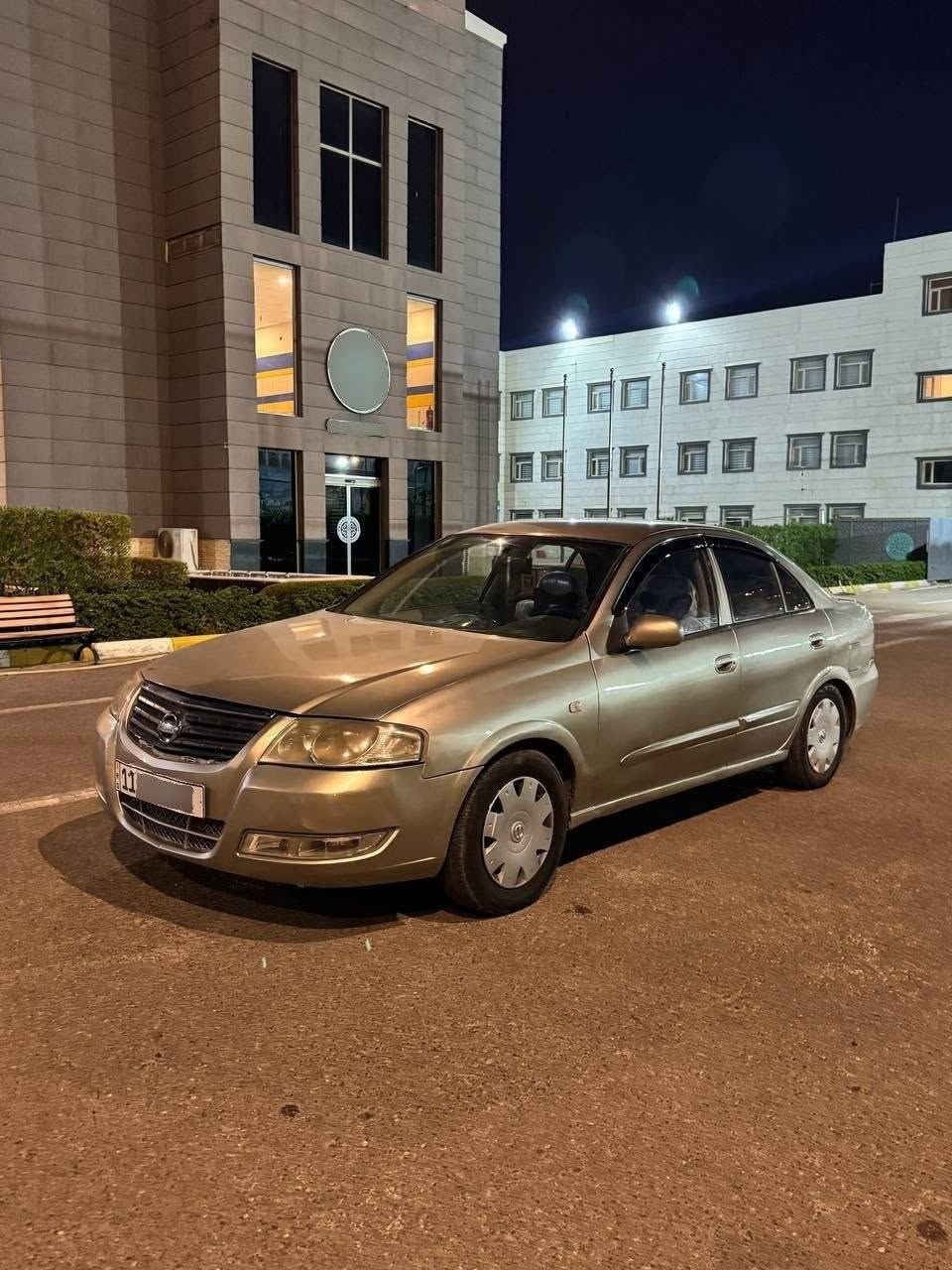 نيسان سني 2007 رقم بغداد دولي بأسمي
/// كير . محرك . تبريد كلها تمام /// 
شاشه + كامره خلفيه 
( السياره مصبوغه عام جديد جماليه )
السعر 68 مع المجال البسيط جدا ...
مكان السياره بغداد الغزاليه ...
للاستفسار اتصل عالرقم ( *********** )
