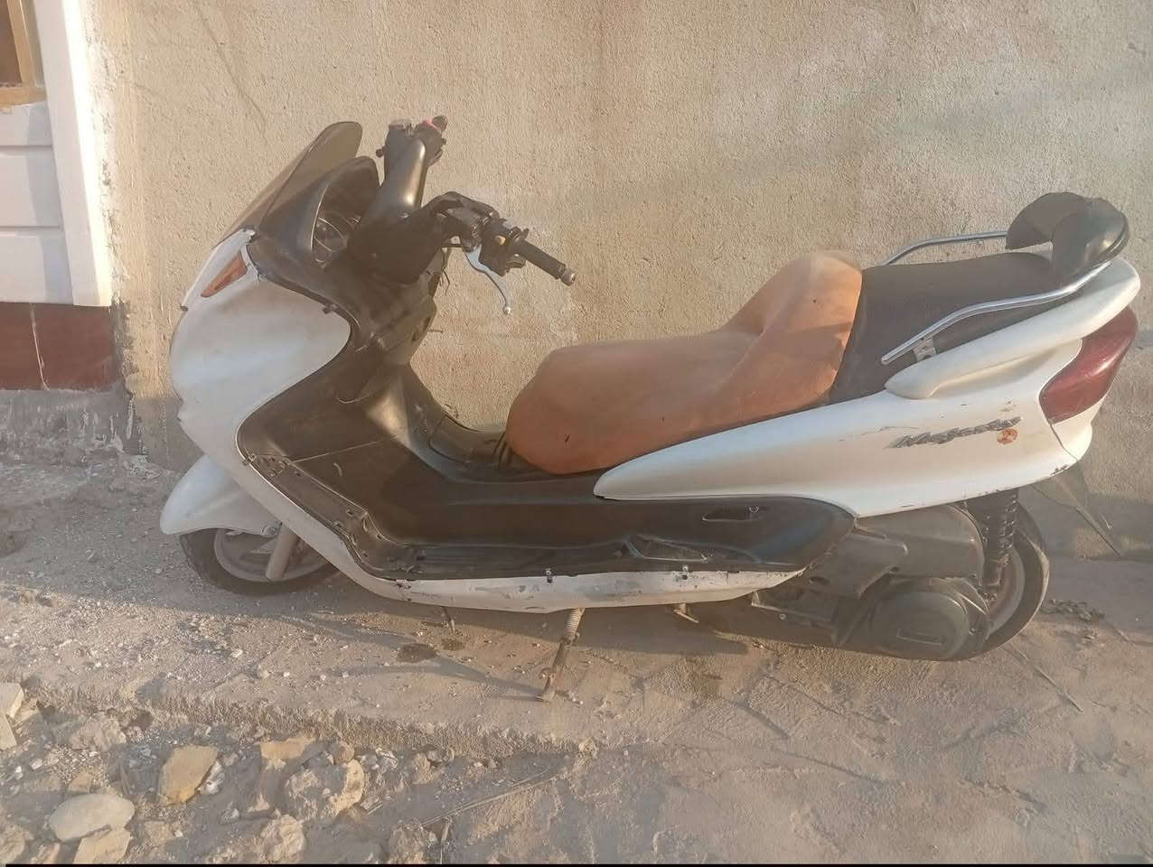 السلام عليكم ماجسته دبل رون محرك نضيف تچفيت جديد كلچات جدد خلفي وامامي عوزه كابريتر وعنابار بريك خلفي مكان ناصريه مركز ابيع كوم حديد ‏‪***********‬‏ سعره 250
