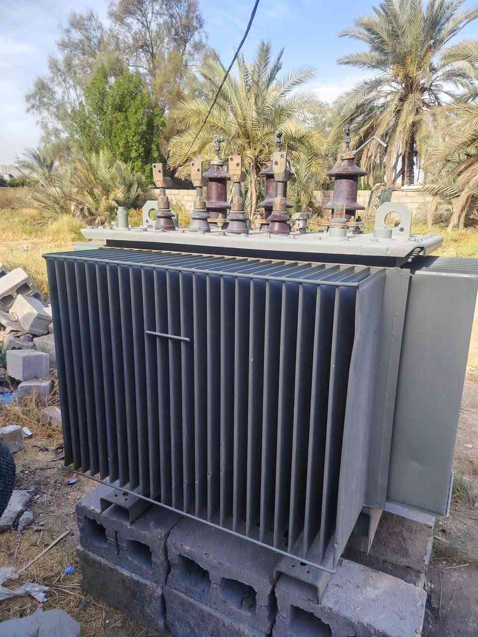 محوله قدرت 400 للبيع جديده غير مستخدمه نوع محسن  الضخم يوجد معاهه لوحه التعريف ورقم الشاصي  للستفسار الاتصال على الرقم السعر35ورقه ***********   مكاني بغداد المحمودية
