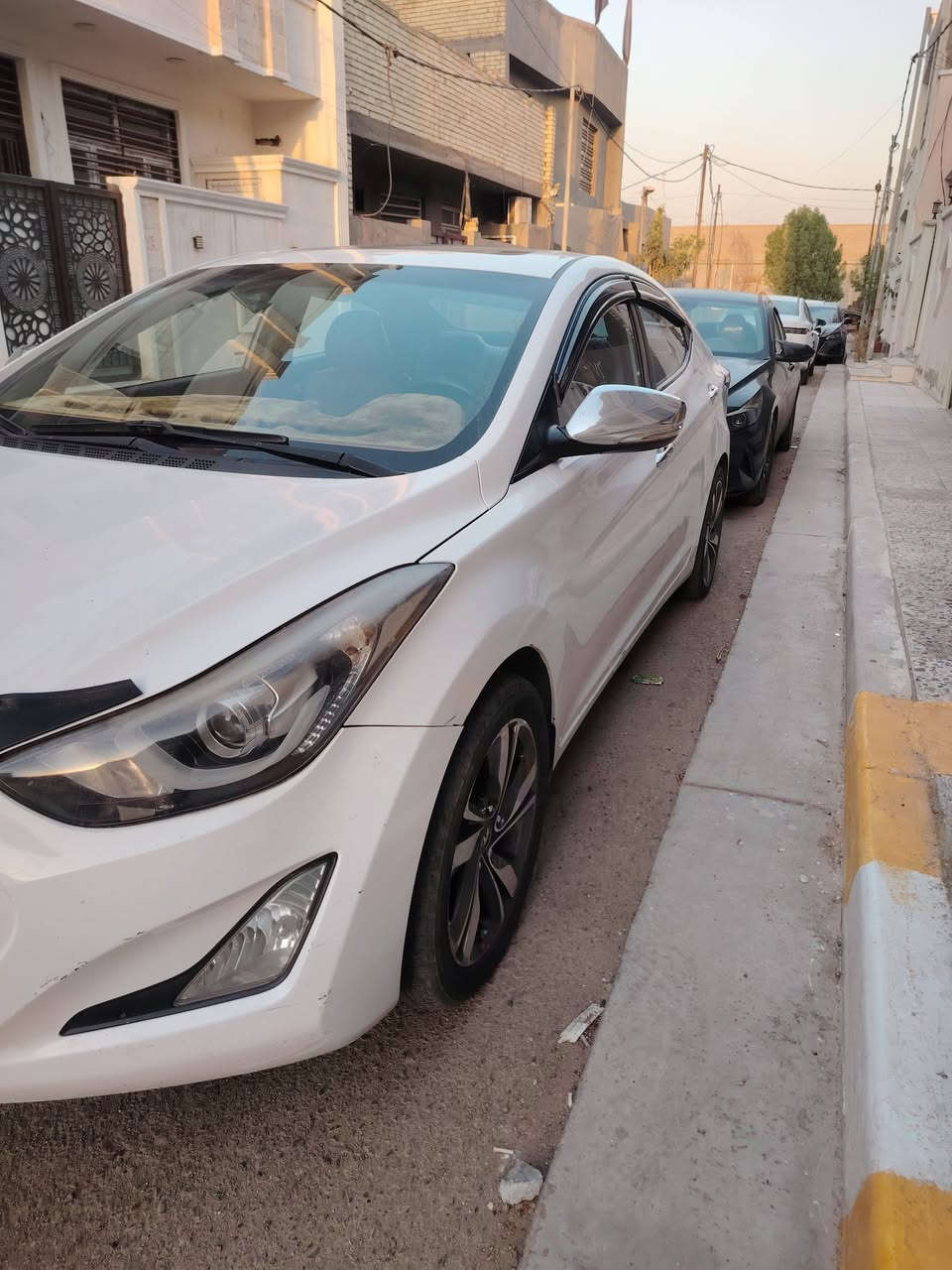 *للبيع 🚗*
*هونداي النترا خليجي 2015  - شكل 2016*
*مواصفات فول عدا البصمه *
محرك 2000 دوش | كير 6 نمر AT مكفول
ممشى 153 الف | ويل 17 بلادي
شاشة بلادية | تبريد قطعتين | دشبول لونين
مراي شفط | ثلاجة جكمجة
*ملاحظة*: باب عكس سايق ظربة دراجة كد شبرين فقط وعندي صور قبل التصليح
السياره خير من الله وباسمي سنويه لل28 رقم بغداد انكليزي بلعافيه ع الياخذها سعرها 128$وبيها مجال جدا.ً بسيط 
*المكان*: بغداد - حي حطين قرب العامرية
*للاتصال*: *********** واتساب
للاستفسار الاتصال على الرقم ***********

