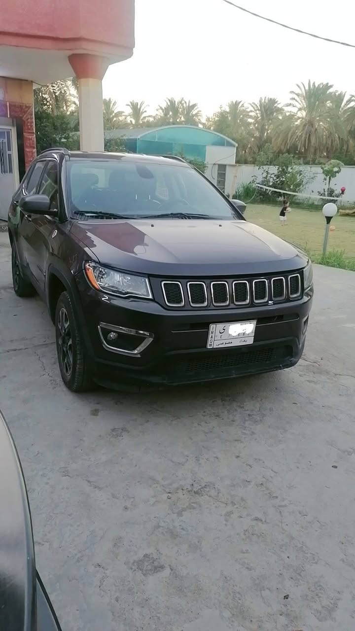 السلام عليكم..
لليبع جيب موديل ٢٠١٩
بصمة أبواب
بصمة تشغيل
فئة ترايل هوك فور ويل
فول تحكم استيرن 
مقاعد جلد 
أربع أنظمة قيادة
تبريد أمامي خلفي 
السيارة جاهزة 
رقم بغداد
السعر (١٣٠ ورقة) وبيها مجال 
مكان السيارة في بغداد 

رقم الهاتف
 ***********
