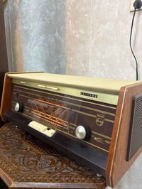 للبيع راديو فليبس صناعة ستينات شغال يسحب fm
