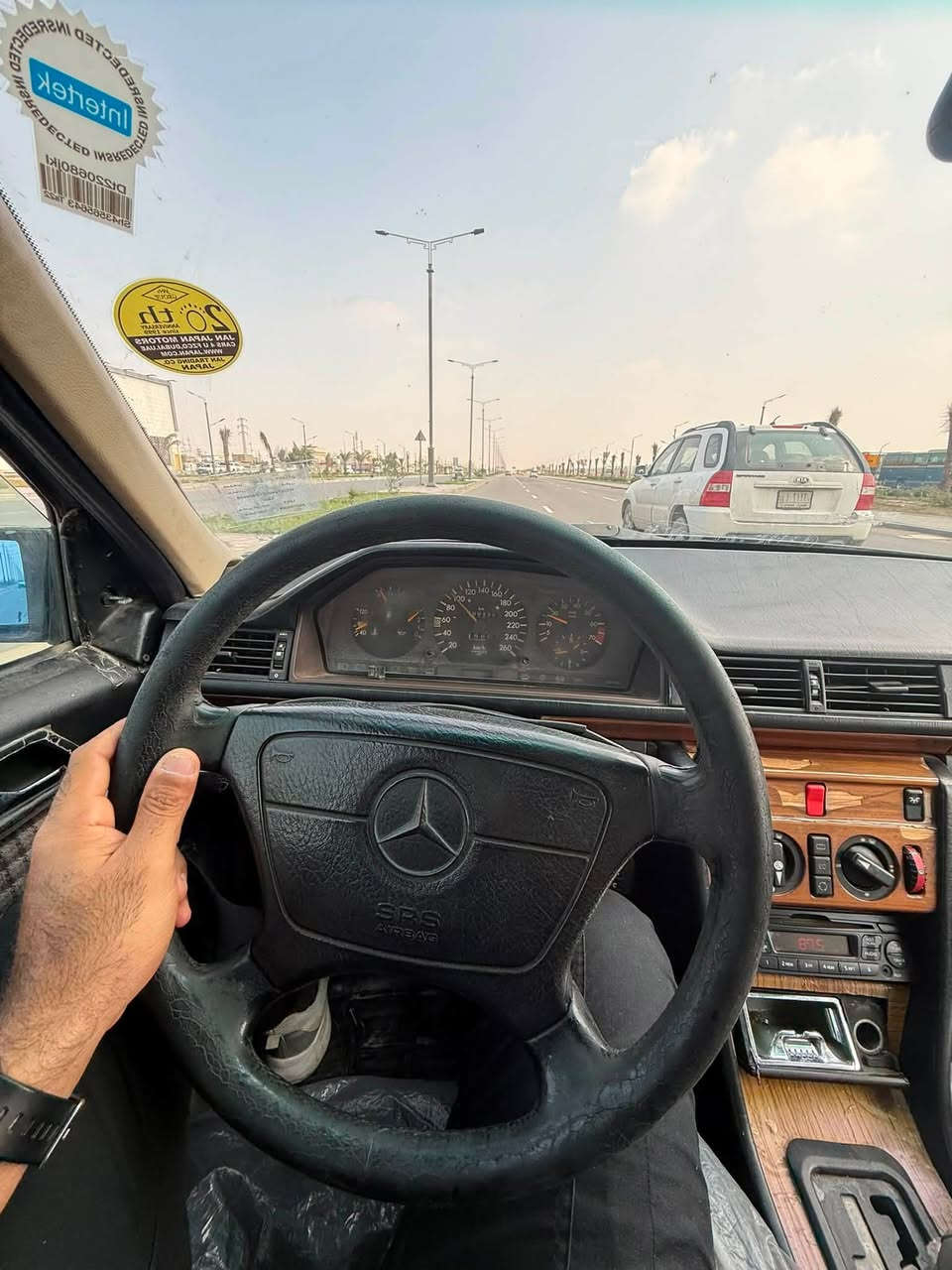 للبيع مرسيدس موديل 1994 🚘

سيارة مرسيدس بمحرك 250 سيارة مجوردة مناسبة للي يعرف قيمة المرسيدس وأصالتها 
السيارة معروضة للبيع للجادين فقط واللي مهتم ويريد يعرف التفاصيل أو يشوف السيارة يتواصل وياي 

💰 السعر 40 ورقة وبيها مجال

📍الموقع: البصرة – أبي الخصيب
📞 ***********

