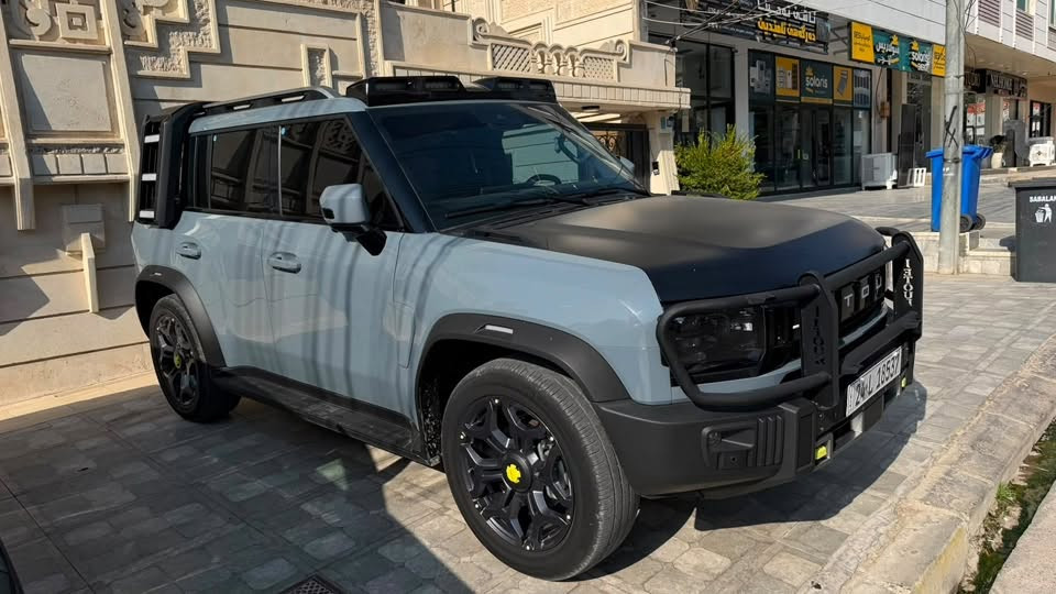 سعر 26500$ وبيها مجال

جيتور تي 2 موديل 2025 للبيع

السيارة على ضمان الشركة

الممشى 58.000 كم فقط
 
ضمان الشركة المهند

المكينة والقير على الشرط

فحص كامل وكلشي جديد

السيارة باسمي تحويل ثاني يوم

المواصفات:

- محرك 2.0 تيربو

- قير أوتوماتيك

- دفع رباعي 4WD

- نظام متطور للقيادة على الطرق الوعرة والرمل والطين Off-Road

- سقف بانوراما

- شاشة وسطية كبيرة 15.6 إنچ تعمل باللمس

- كاميرات 540 درجة

- مقاعد جلد، تبريد وتدفئة

- نظام صوتي Sony

- حساسات أمامية وخلفية

- إضاءة LED أمامية وخلفية

- أنظمة رادار ومساعدة على البقاء داخل المسار

‏- Apple CarPlay وAndroid Auto لاسلكي

- ثلاجة داخلية

مكاني محافظة دهوك

موبايل :- واتساب + فايبر
***********
