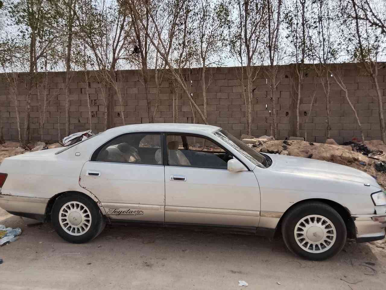 السلام عليكم بطه فصل للبيع موديل 2000 كفاله كص ونقل وضربه محرك كير جدد طخم تاير حداديه تمام السعر 38 مكاني بصره زبير ***********
