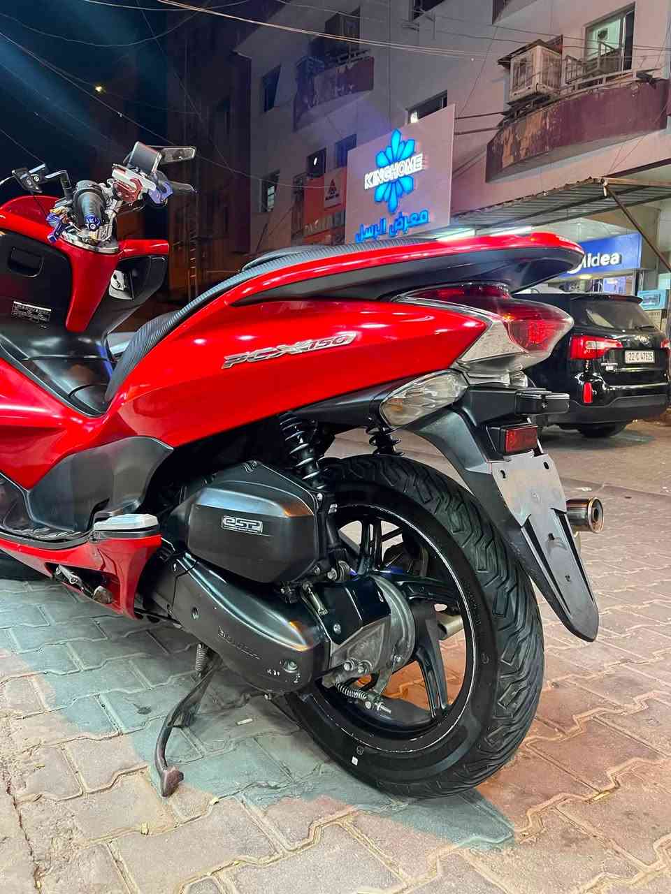 سلام عليكم pcx جيل اول ياباني 150cc للبيع نضيفة وبيها منضومة مال انذار مكاني بغداد موجود واتساب وموجود ***********
