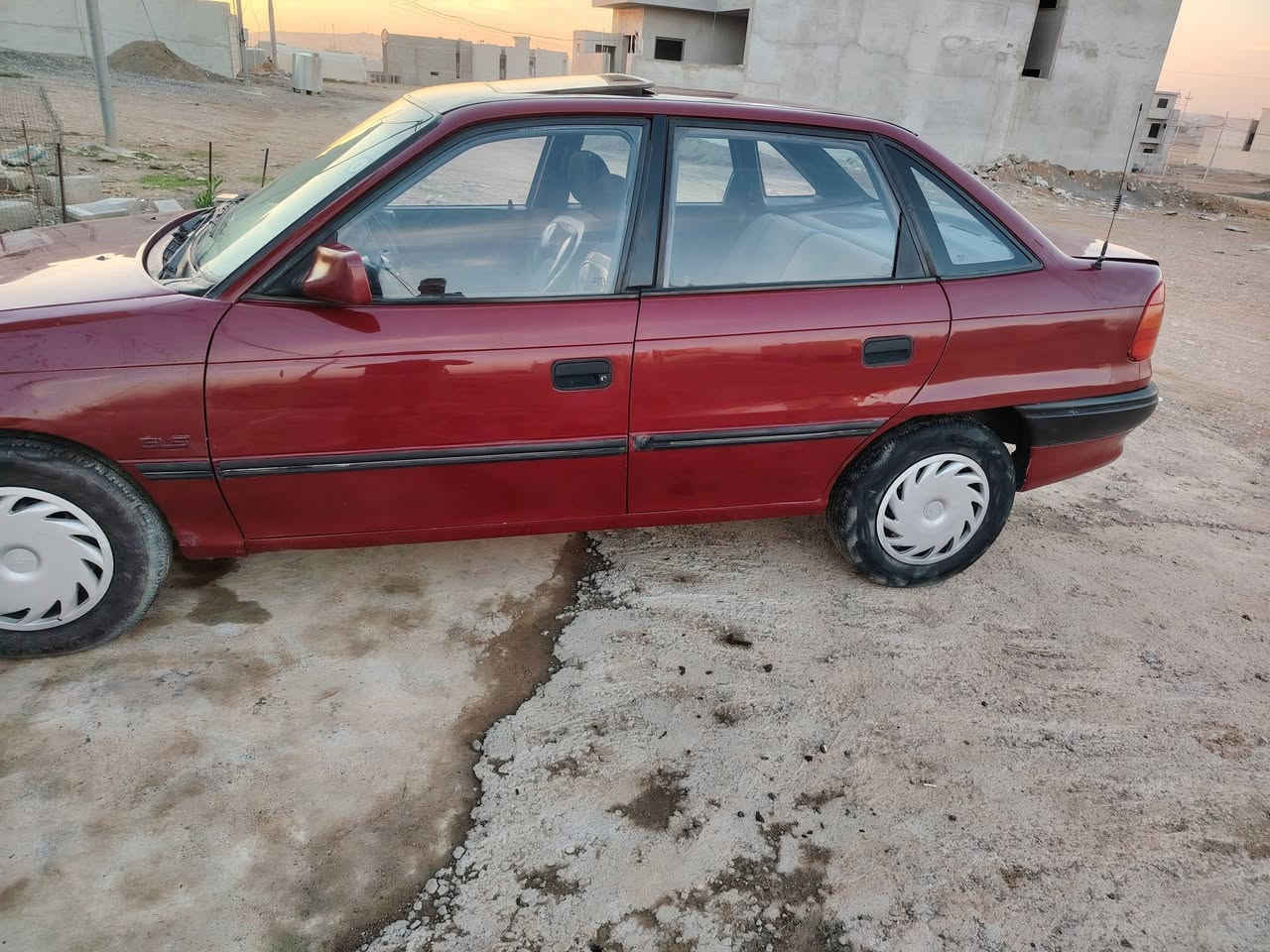 استرا • ٩٢ • فتحة سقف