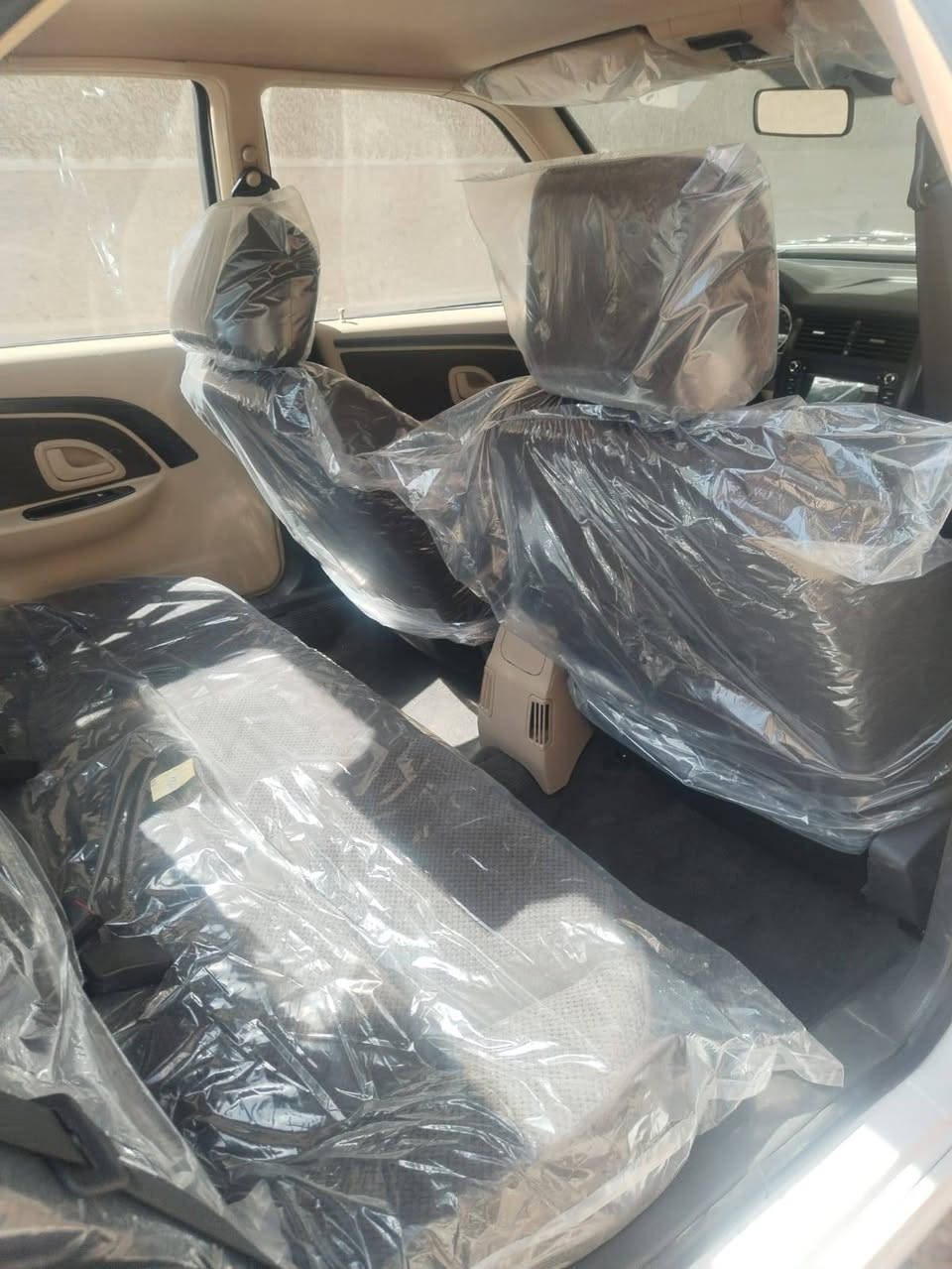 🚘🔥 للبيع بيجو بارس 2026 — زيرو من الشركة 🔥🚘

بيجو بارس 2026 
السيارة زيرو بالكامل، طالعة من الشركة للبيت مباشرة، ما ماشية وبدون أرقام.

🔹 المواصفات:
• موديل: 2026
• المحرك: 1.8 لتر XU7P
• 4 سلندر
• القوة: حوالي 97 حصان
• العزم: 146 نيوتن متر
• ناقل حركة: عادي 5 سرعات
• دفع أمامي
• سعة خزان الوقود: 66 لتر
• سرعة قصوى: حوالي 185 كم/س
• تكييف
• ABS مانع انغلاق الفرامل
• وسائد هوائية
• زجاج كهربائي
• مرايا كهربائية
• قفل مركزي
• شاشة وبلوتوث حسب الفئة
• حساسات ركن وكاميرا خلفية حسب التجهيز

✨ حالة السيارة:
✅ زيرو من الشركة
✅ ما ماشية
✅ بدون أرقام
✅ غير مسجلة
✅ كلشي جديد ونظيف
✅ طالعة من الشركة للبيت مباشرة

📍 الموقع: بغداد

💰 السعر: 87 ورقة قفل 🔒

📞 للاتصال:
***********

💬 للمراسلة واتساب فقط:
***********

🔥 السيارة للجادين فقط، والمعاينة متاحة.
