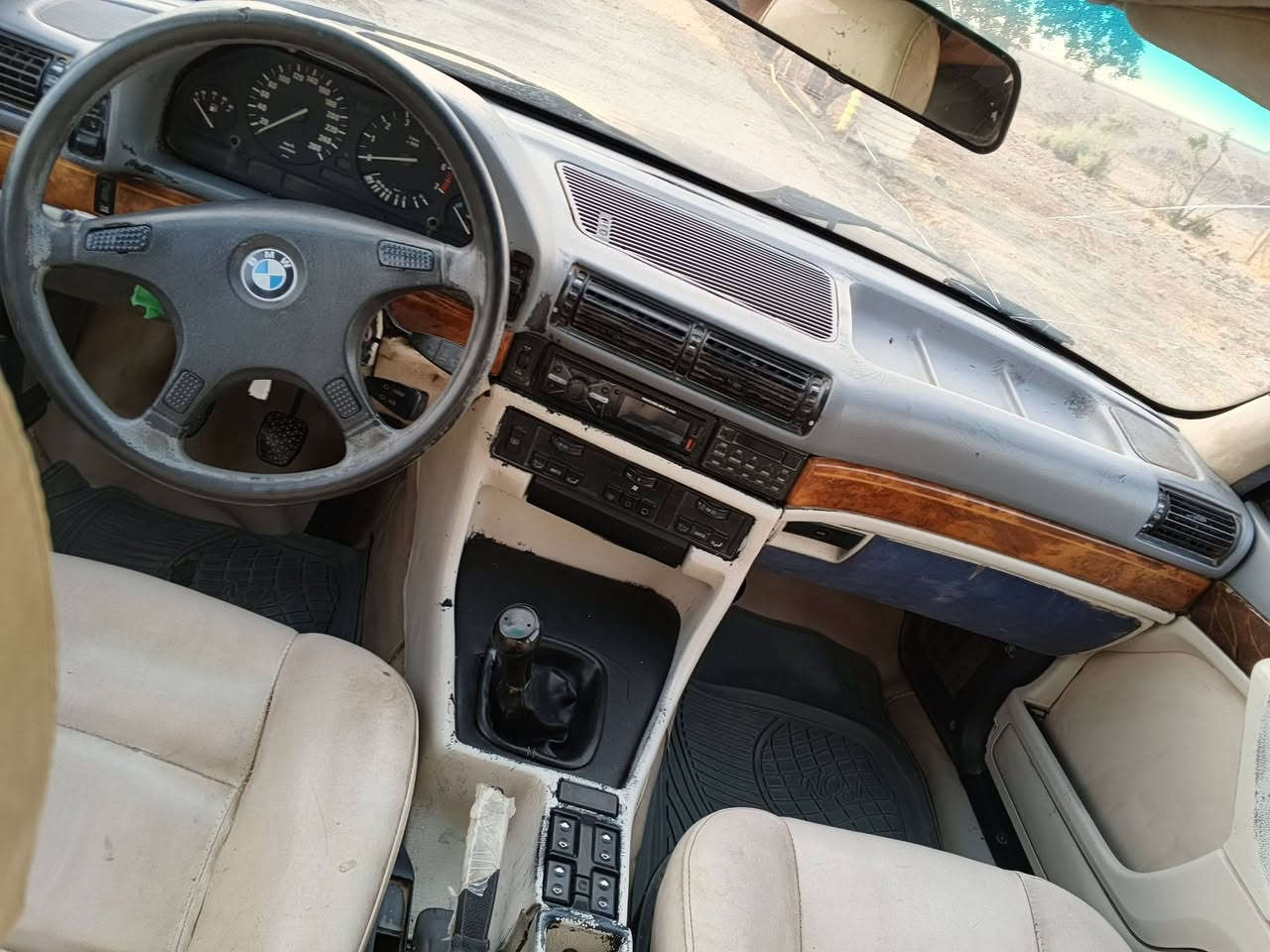 سلام عليكم
بيئم موديل 91 
كهربائيات شغاله+لايت زنون 
تبريد شغال+فتحه 
كير عادي+كير ومحرك كفاله 
هزة جديدة سنويه 2031 بسمي 
سعر 40 وبيها مجال 
لمكان /ميسان
***********
