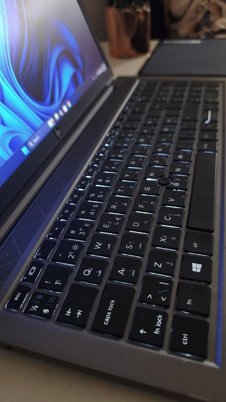 للبيع لاصحاب اعمال المونتاج والهندسة وهواة الالعاب 
HP ZBook Firefly 15 inch G8 Mobile Workstation PC
مواصفاته 
المعالج: Intel Core i7-1165G7 — الجيل 11
الرام: 16GB
النظام: Windows 11 Pro 64-bit
DirectX: 12
الفئة: ZBook Firefly 15 G8
يعني الجهاز ZBook Firefly 15 G8 تحديدًا، مو ZBook 15 العادي.
السعر ٦٧٥ الف شامل التوصيل
***********
