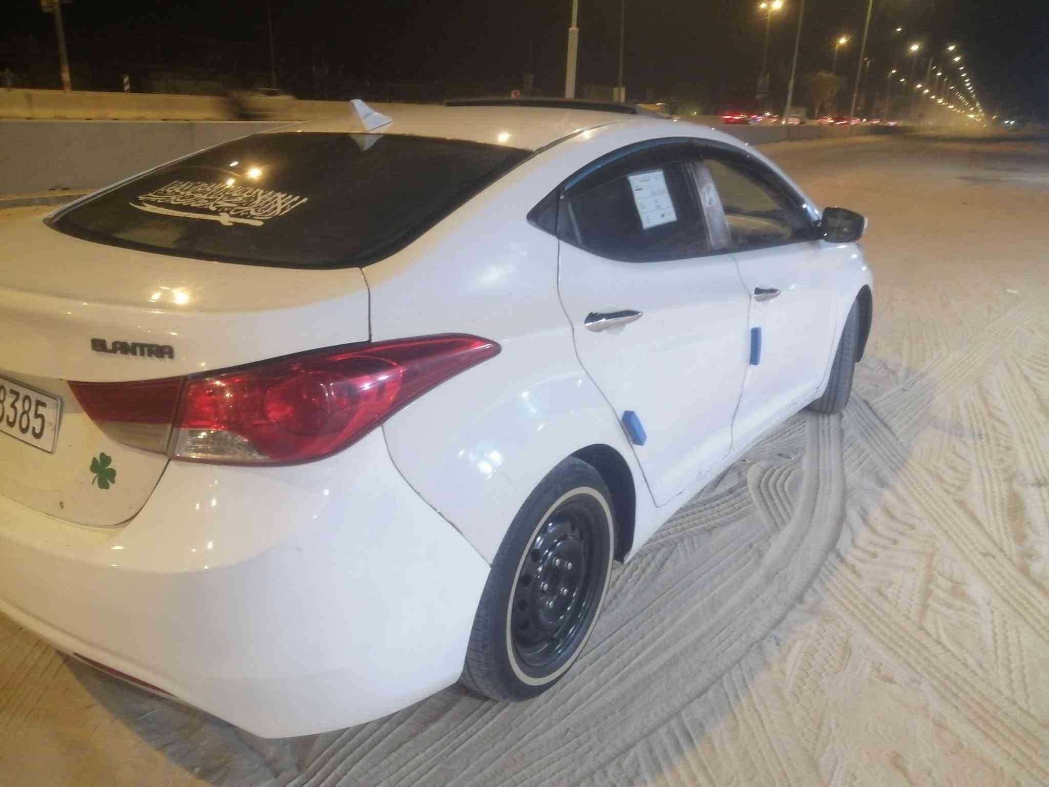 البيع النتره 2013 خليجيه فول واحد علا واحد  رقم بقداد نكليزي بسمي سنويه ٣١ بيه ٤ قطع صبق فقط والباقي كفاله عامه كير مكينه حداديه تخم تاير جديد السعر ٨٣ مكاني النجف طريق كربلا عامود 250 رقم الهاتف ***********
