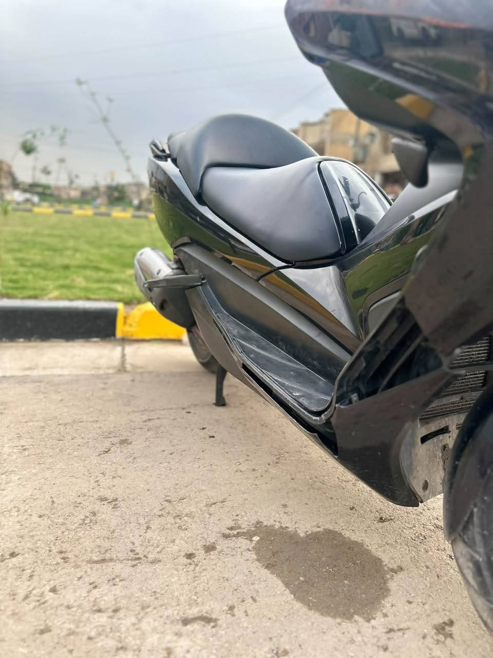فورزا 012 للبيع
الدراجه نضيفه شوفت عينك كلشي موضح بلصور وسعرهه مناسب 1300.   مليون و300 الف 

بيهه بس الكلجات مالتهه فقط بلشلعه بيهه صوت اما بلمعدل كلشي مابيهه ابد 

مكانهه بغداد الجديده 

الاستفسار اكثر. ***********
