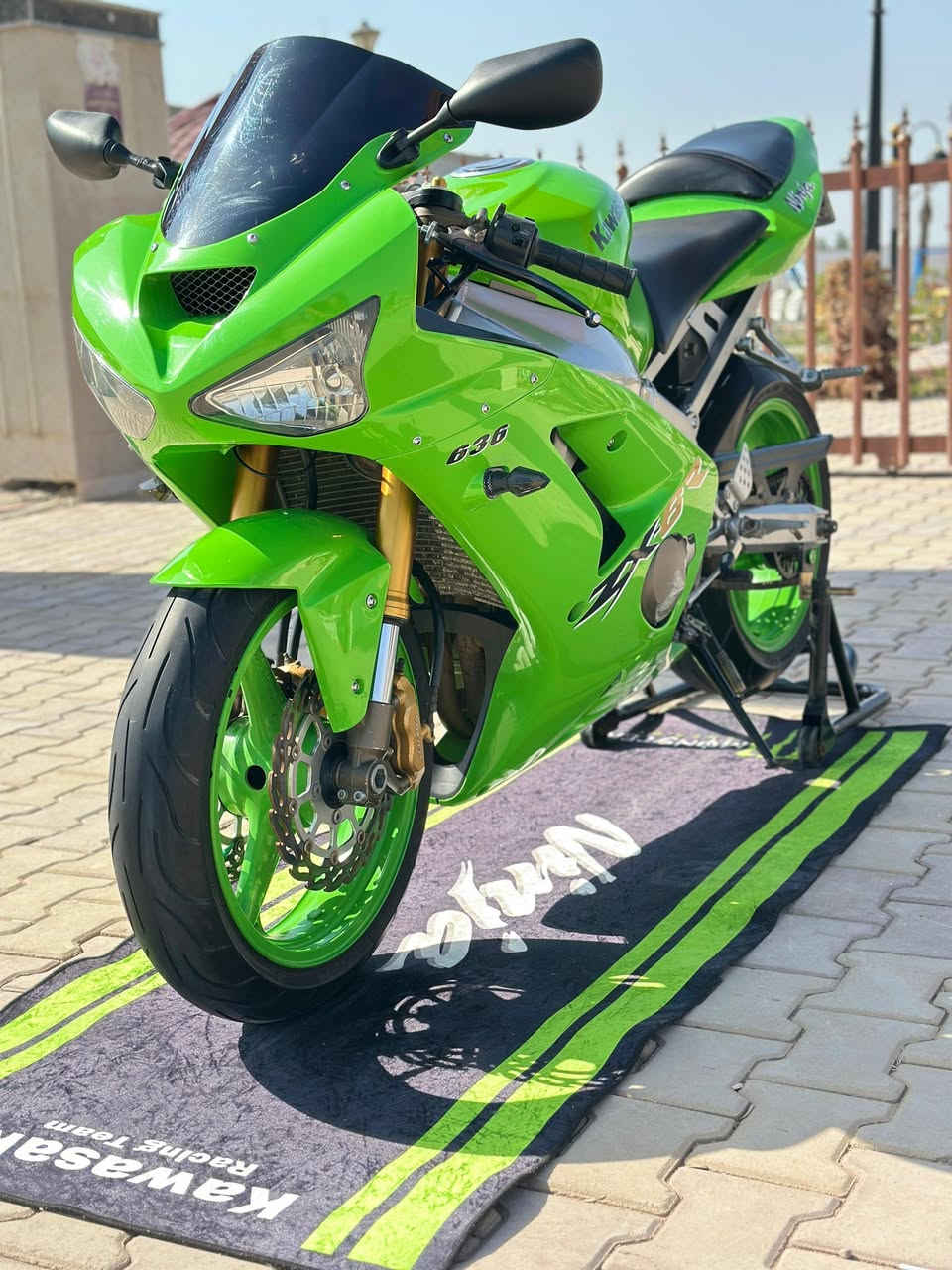 كوساكي 636 • ٢٠٠٤ • نضيف