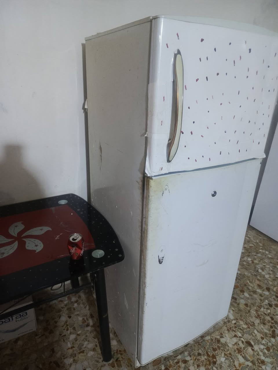 سلام عليكم  ثلاجه للبيع استفسار ***********او دخول خاص مكانه النجف
