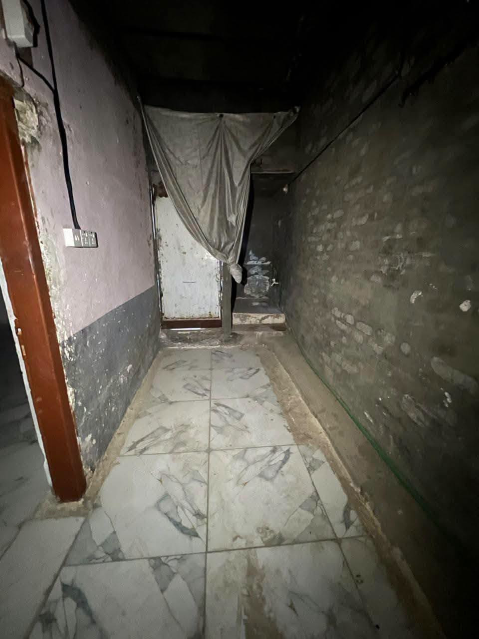 بيت للايجار النجف حي ميسان قطاع 24 مساحه 120 متر يحتوي على غرفه وصاله واستقبال ومطبخ وصحيات 

سعر الايجار 275 الف واصل ماء وكهرباء 

للاستفسار والمعلومات الاتصال بنا 

***********
#بيت_للبيع
#عقار_للبيع
#عقارات_الكوفة
#الكوفة
#بيت_في_الكوفة
#بيع_عقار_الكوفة
#بيت_تمليك
#فرصة_استثمار
#بيت_جاهز_للسكن
#عروض_عقارية
#بيع_مباشر
#الكوفة_عقارات
#منزل_للبيع
