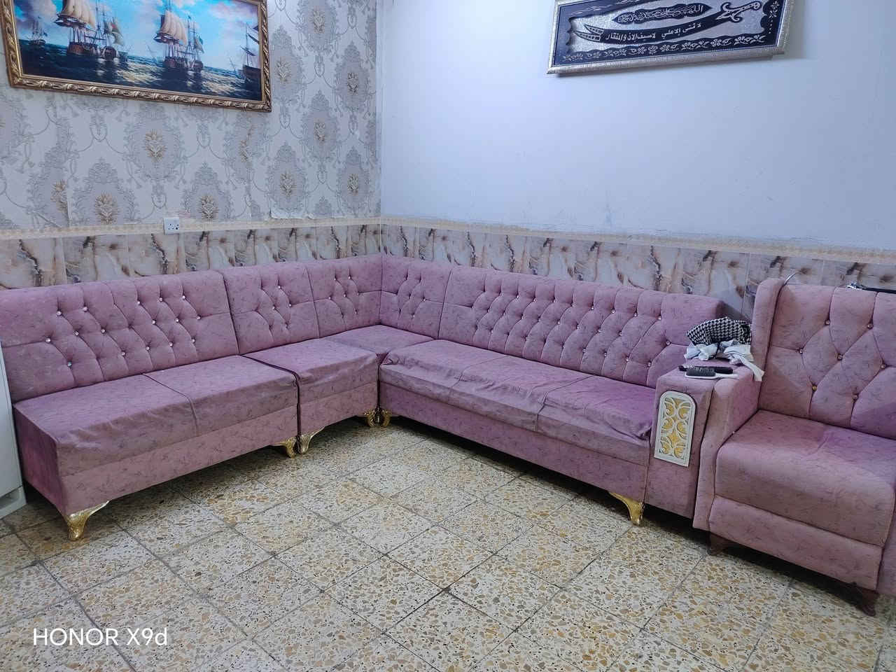 السلام عليكم تخم للبيع ديوان شغل عراقي حي الفاروق فلك سلمان باك
***********
السعر 300 وبي مجال
