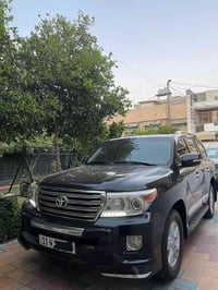 للبيع لاندكروز 2014 فول مواصفات مكفولة سيارة من صبغ وضربة والتبديل فقط...