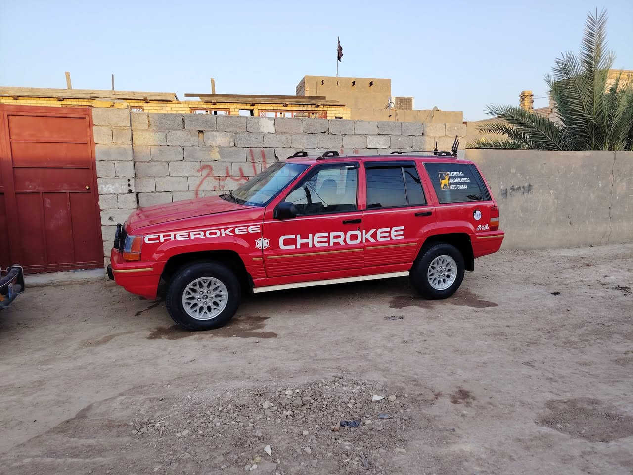 جيب شيروكي موديل 95 رقم بصره دولي تحويل وين مايعجبك محرك وكير محور 3000 تخم تاير حداديه خير من الله سياره بيها مكانات صبغ مكفوله من الضربه سياره احله من الصور للبيع السعر 30 وبيها مجال للطيبين رقم الهاتف *********** مكان السياره ناصريه قضاء الدوايه
