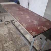 ميز • حديد • صواني ألمنيوم