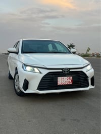 يارس ٢٠٢٣ • ماشيه ٤٤ الف • محرك نظيف