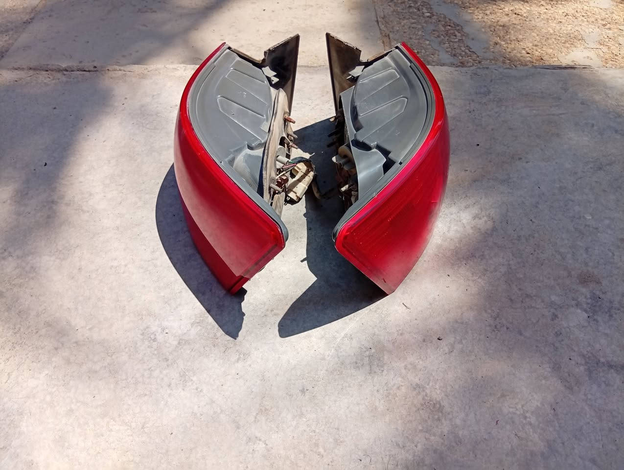 سلام عليكم للبيع مال سوناتة 
***********
