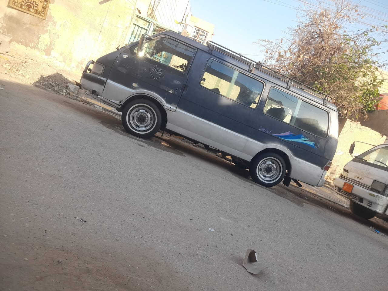سلام عليكم كيه بسته البيع جاهره
سيارة حلوه نضيفه كبل لشارع تريد تحويل تريد وكالة رقم الماني سيارة ستيل صفاحه بس بيه طكات سعر 33 وبيه مجال اتصل على ***********
