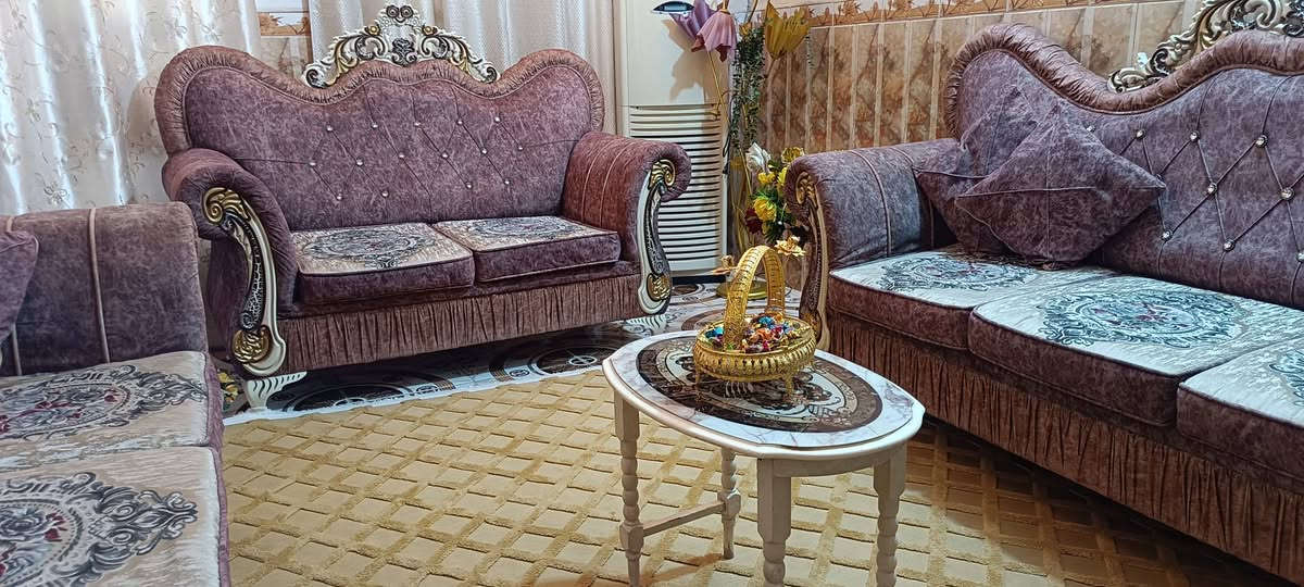 تخم تركي 10مقاعد نضيف اي ضرر مابي المقعد بلوك وكوشات مكان بغداد  400 الف التواصل خاص او ***********
