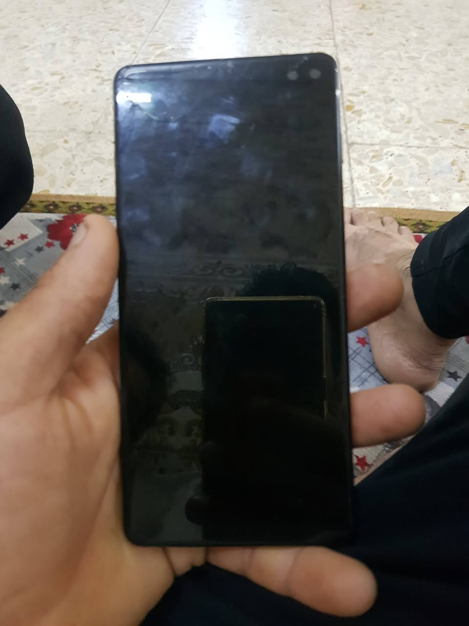 السلام وعليكم اس 10 بلاص عوزه شاشه فقط ذاكره 256 العنوان بغداد حي انصر *********** السعر 75 بي مجال
