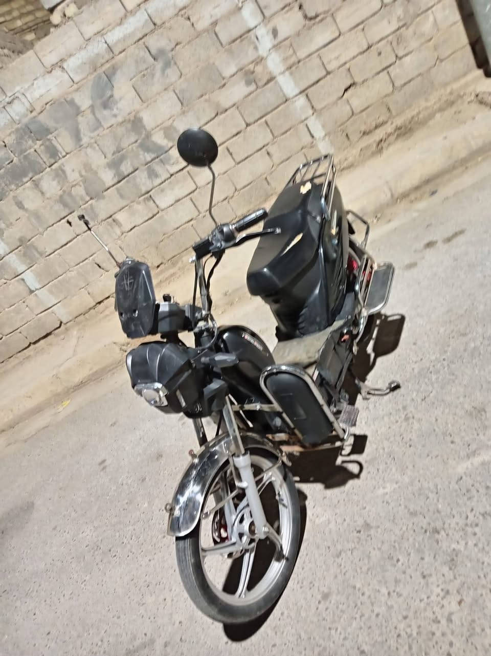 دراجه شحن للبيع بطاريات نص عمر السعر 320 للستفسار ***********
